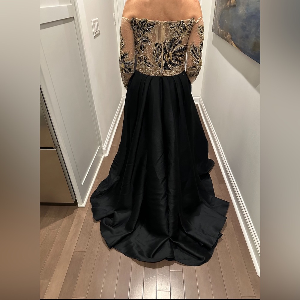 PAMELLA ROLAND gown - Picture 10 of 10